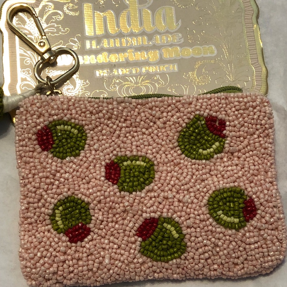 Wandering moon Beaded purse Olives Pink Zipper 3.5 X 5 inches